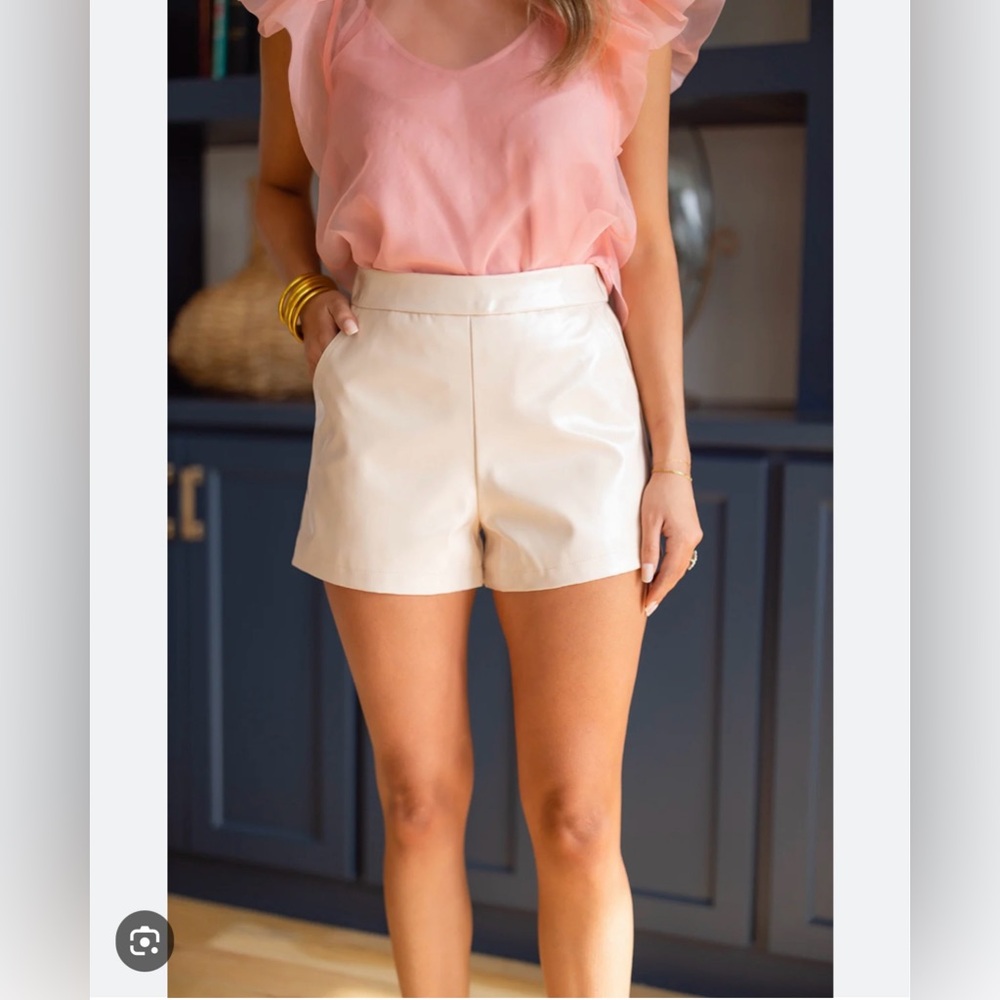 Buddy Love Elegant faux leather Cream Women's Shorts